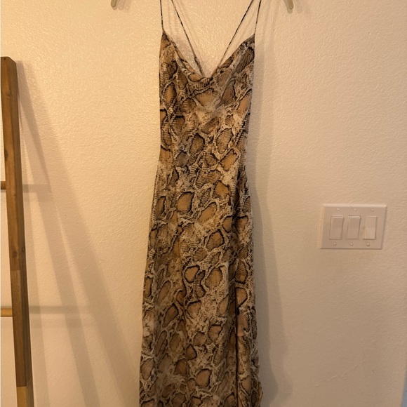 Astr The Label Python Print Dress - Picture 6 of 7